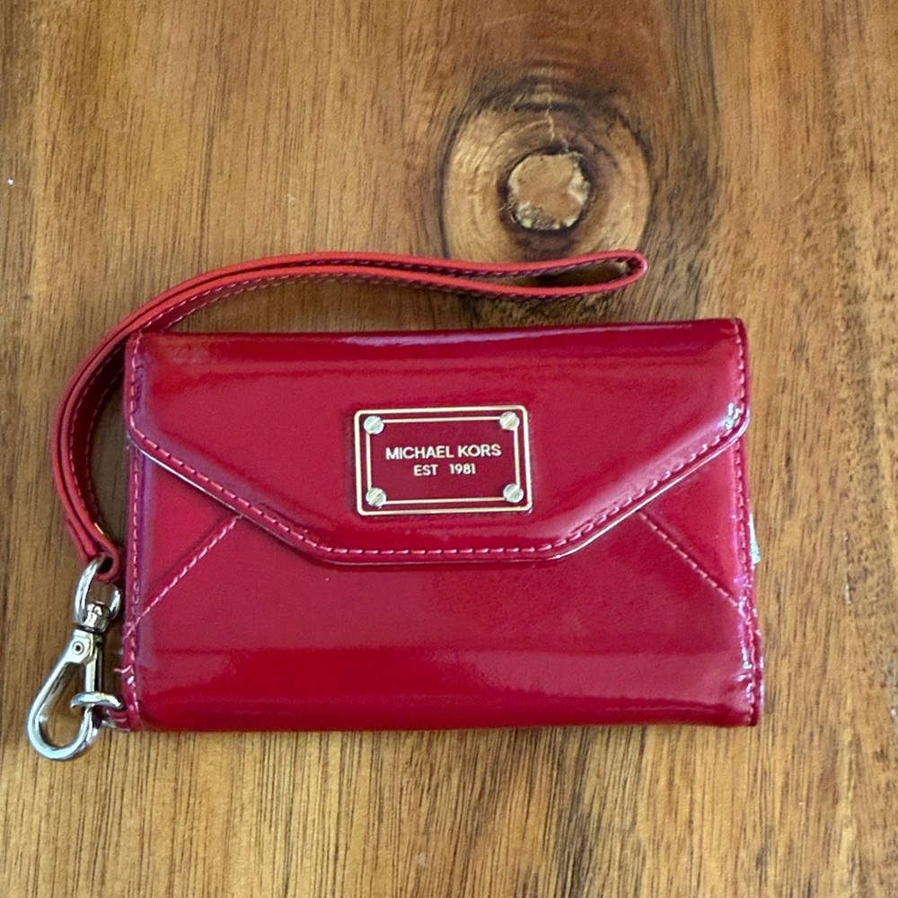 Michael Kors L3642 Red Patent Leather Wristlet